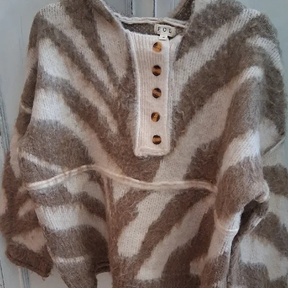 POL Brown and Cream Hooded Sweater - Picture 4 of 7